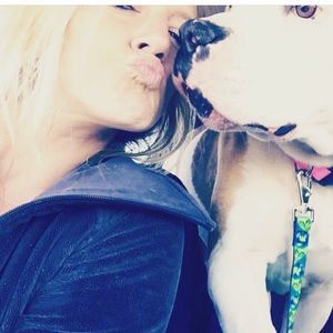 Meet your Posher, Holly